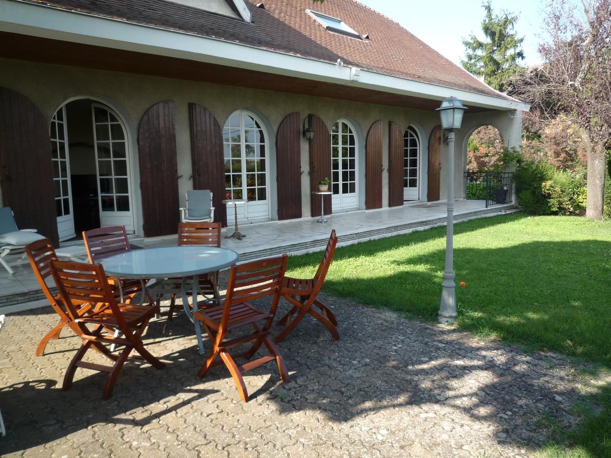 La Maison Des Bonheurs Bed and Breakfast Rillieux-la-Pape Exteriör bild