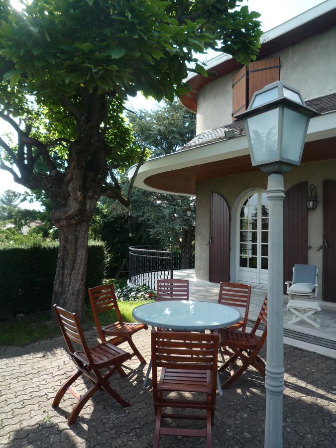 La Maison Des Bonheurs Bed and Breakfast Rillieux-la-Pape Exteriör bild